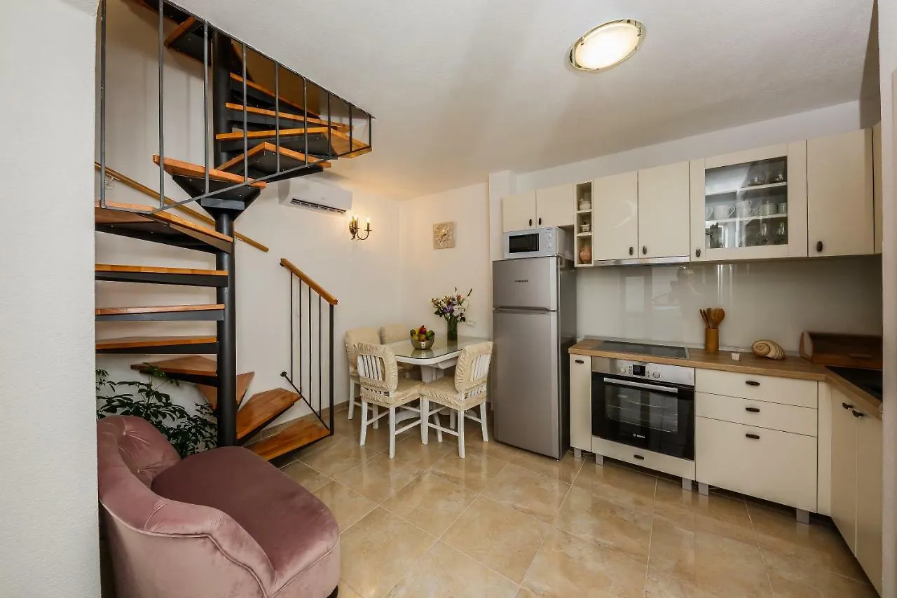 Apartament Apartman Mare Kaštela